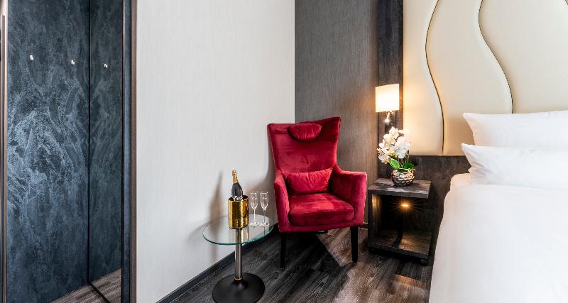 PLAZA Premium Grand Winston - Oda