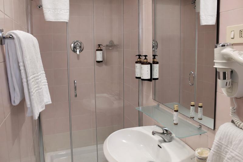 Phi Hotel Ambra - Oda