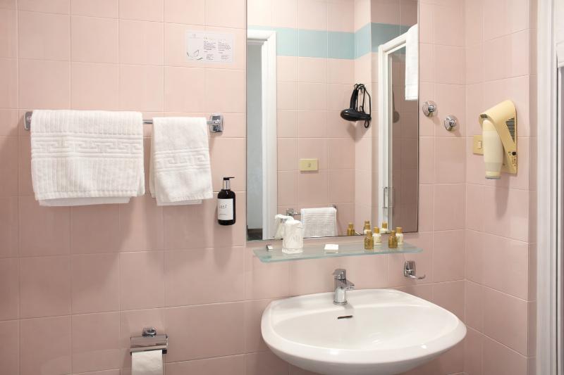 Phi Hotel Ambra - Oda