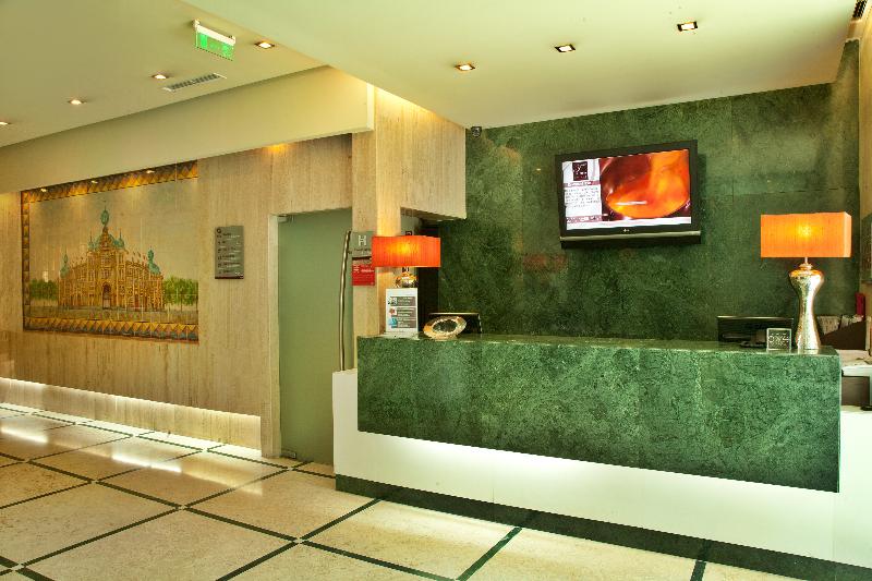 Turim Iberia Hotel - Lobi