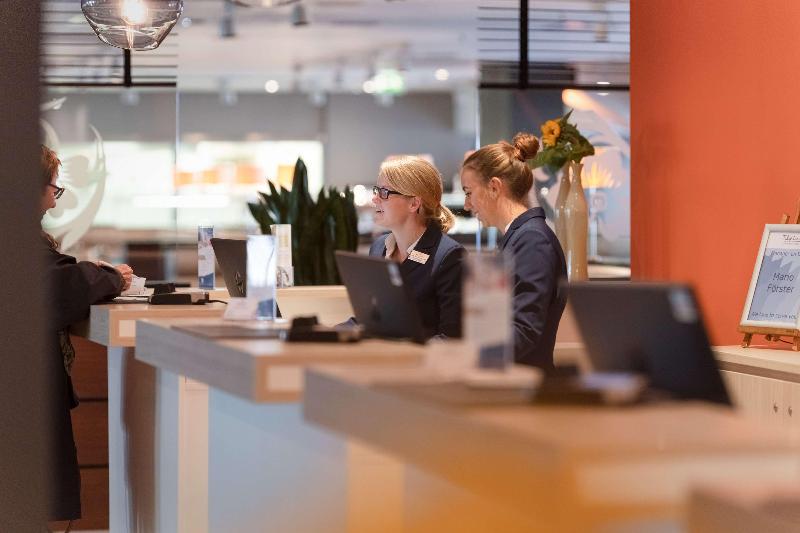 Tulip Inn Dusseldorf Arena - Lobi