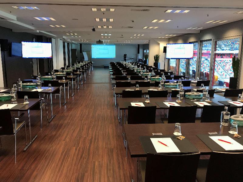 Tulip Inn Dusseldorf Arena - Toplantı