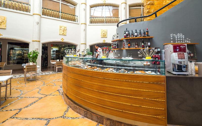 Caribbean World - Bar