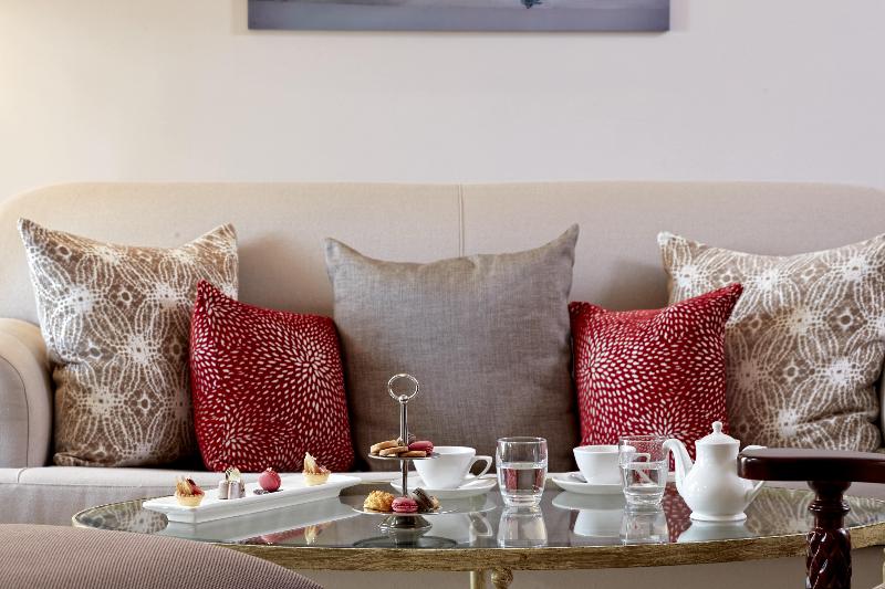 Aphrodite Hills Hotel - Oda