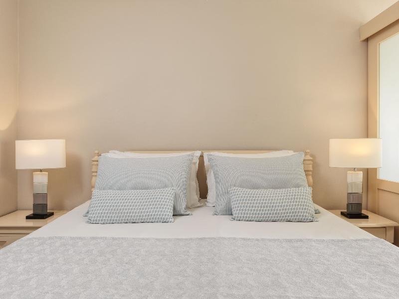Aphrodite Hills Hotel - Oda