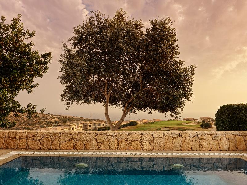 Aphrodite Hills Hotel - Oda