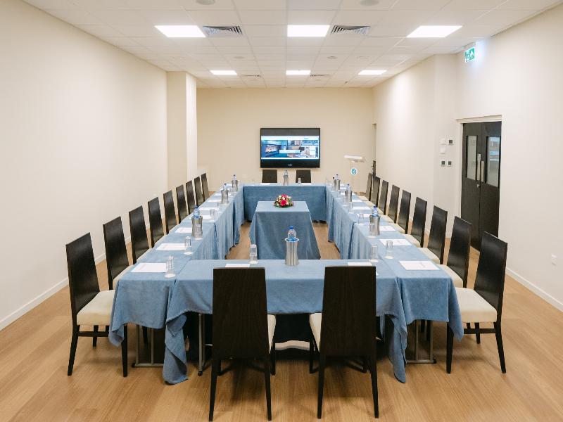 Napa Plaza Hotel - Genel