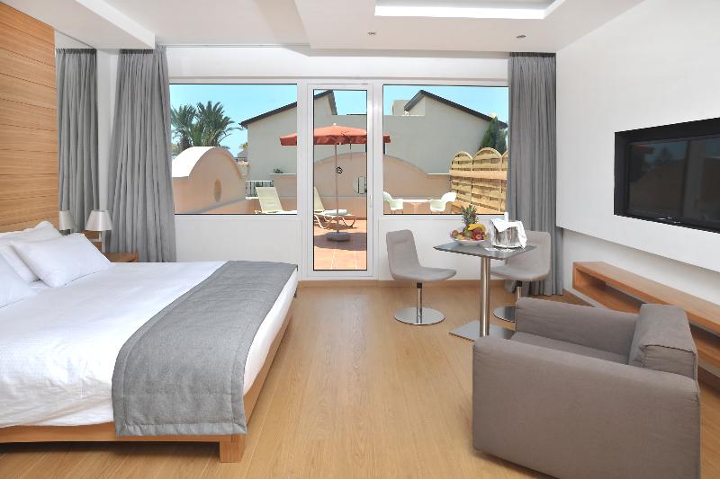 Napa Plaza Hotel - Oda