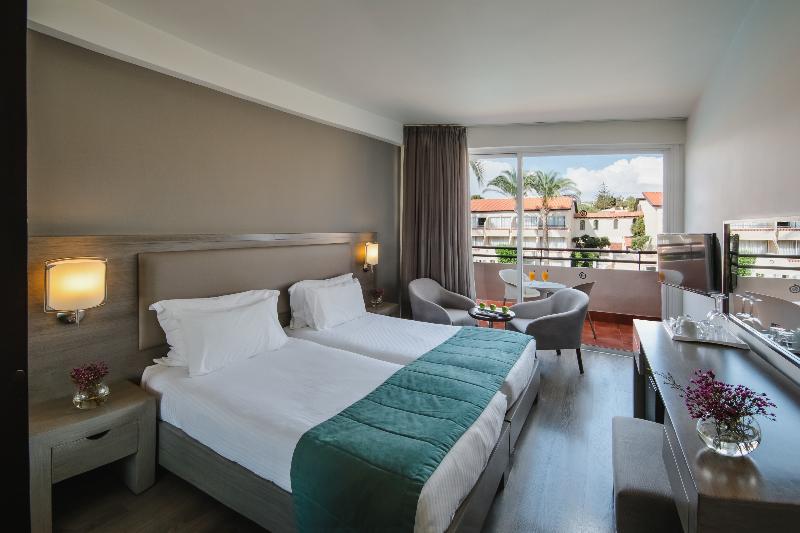 Napa Plaza Hotel - Oda