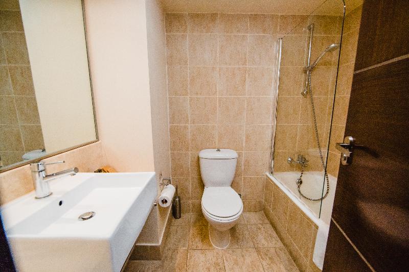 Napa Plaza Hotel - Oda