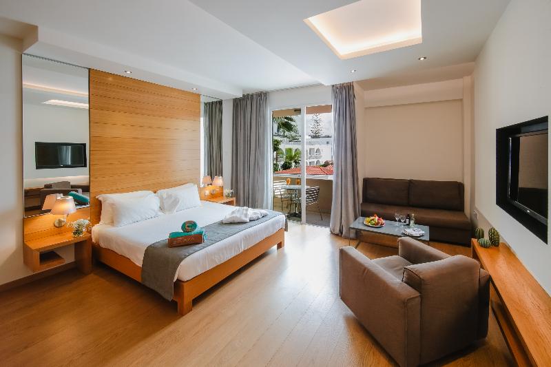 Napa Plaza Hotel - Oda