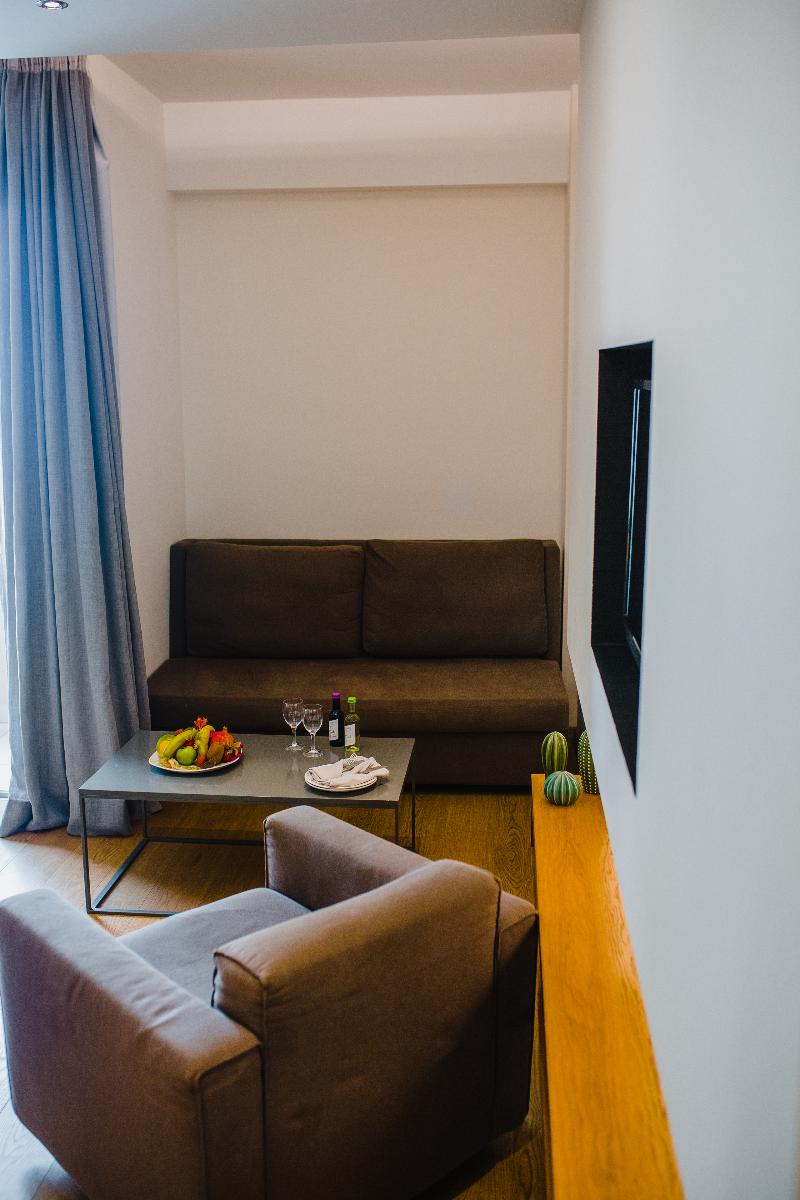 Napa Plaza Hotel - Oda