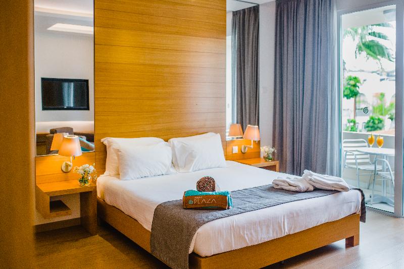 Napa Plaza Hotel - Oda