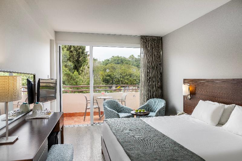 Napa Plaza Hotel - Oda