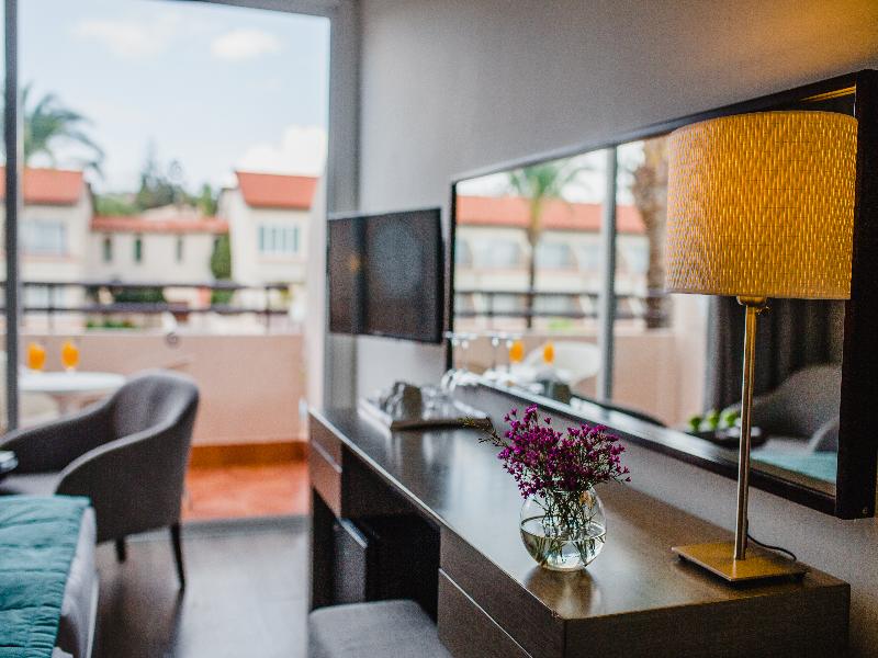 Napa Plaza Hotel - Oda