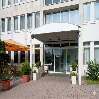Sunday Hotel Frankfurt Airport - Neu-Isenburg fotoÄŸrafÄ±
