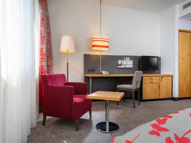 Sunday Hotel Frankfurt Airport - Neu-Isenburg - Oda