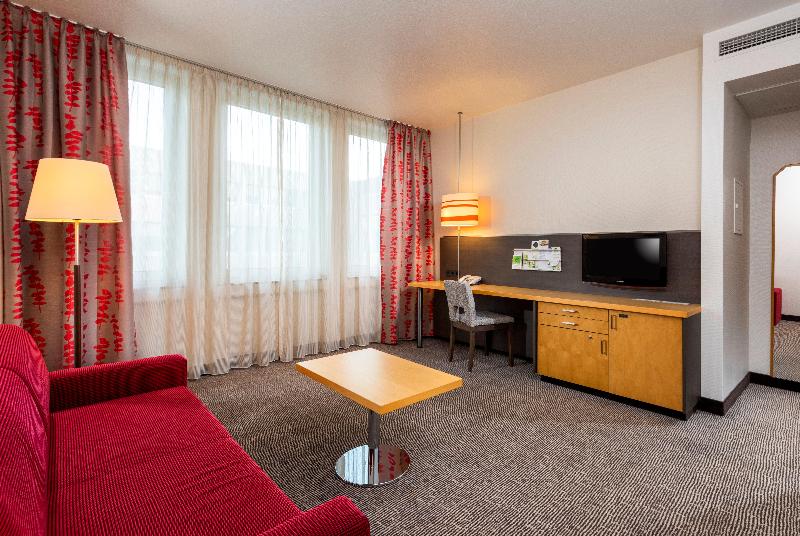 Sunday Hotel Frankfurt Airport - Neu-Isenburg - Oda