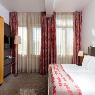 Sunday Hotel Frankfurt Airport - Neu-Isenburg fotoÄŸrafÄ±