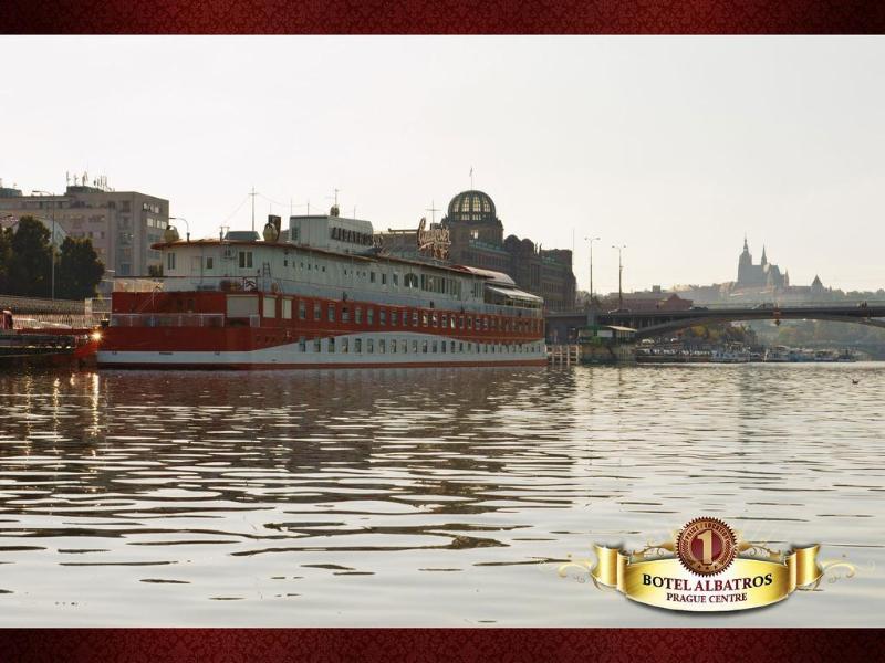 Botel Albatros - Genel