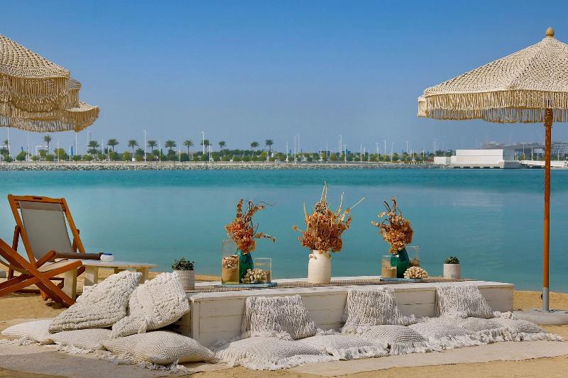 Westin Mina Seyahi Beach Resort & Marina - Plaj