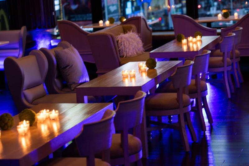 Renaissance New York Times Square Hotel - Lobi