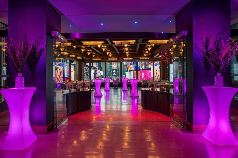 Renaissance New York Times Square Hotel - Lobi