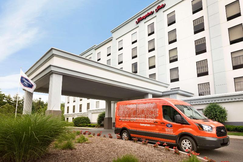 Hampton Inn Long Island-Brookhaven - Genel