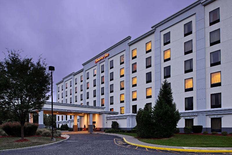 Hampton Inn Long Island-Brookhaven - Genel