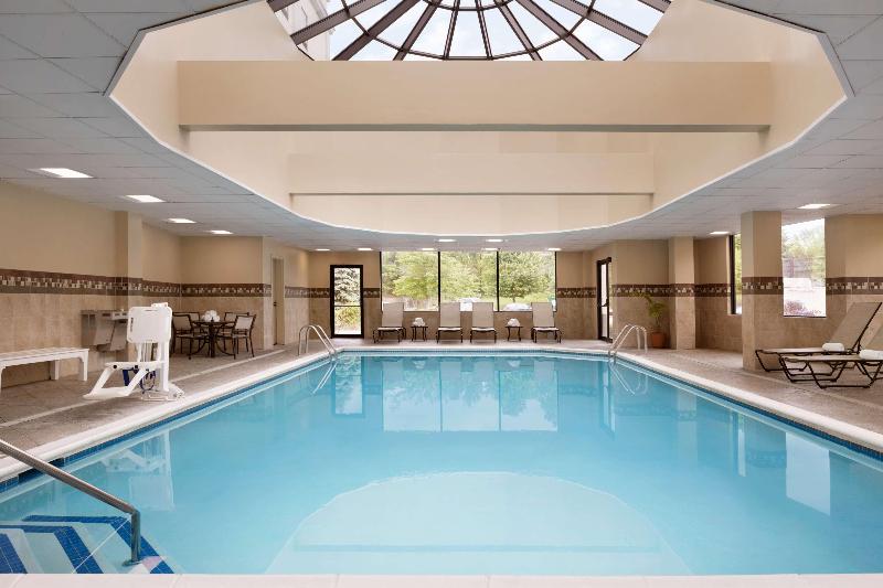 Hampton Inn Long Island-Brookhaven - Havuz