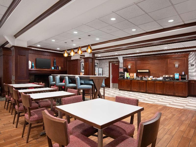 Hampton Inn Long Island-Brookhaven - Restoran