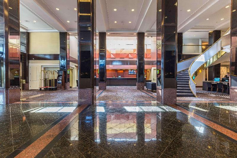 Hilton Newark Airport - Lobi