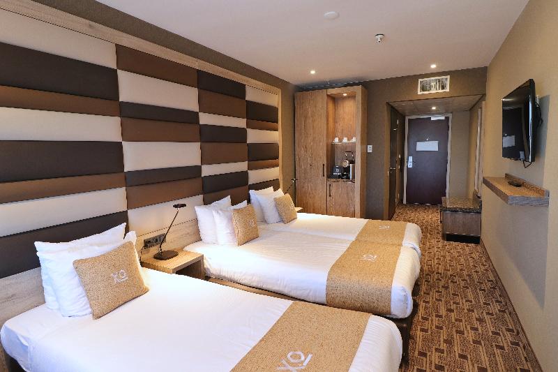 Xo Hotels Blue Tower - Oda