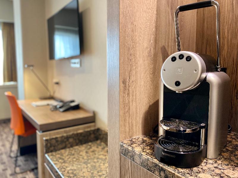 Xo Hotels Blue Tower - Oda