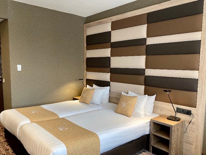 Xo Hotels Blue Tower - Oda