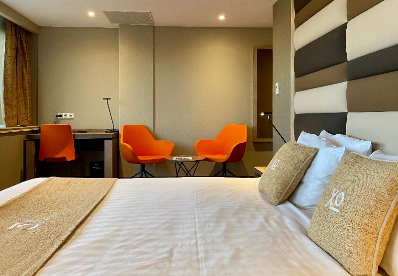 Xo Hotels Blue Tower - Oda