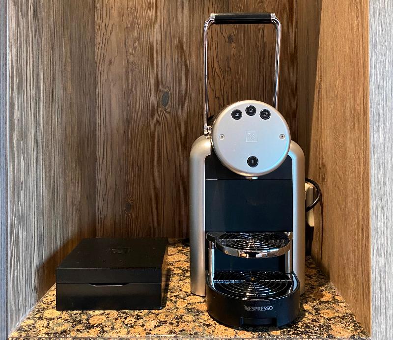 Xo Hotels Blue Tower - Oda