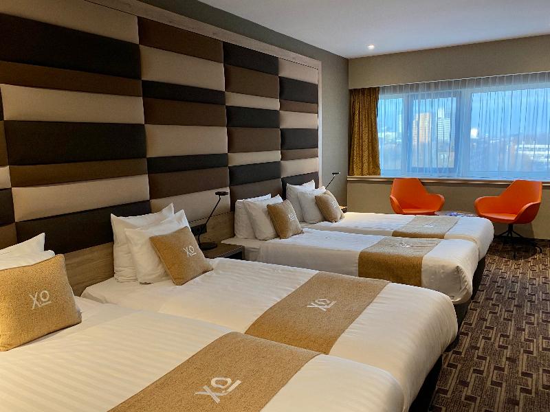 Xo Hotels Blue Tower - Oda