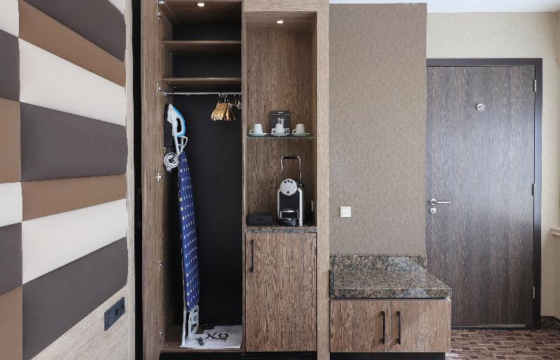 Xo Hotels Blue Tower - Oda