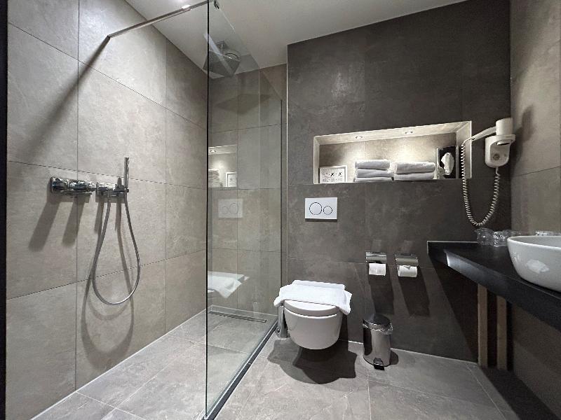 Xo Hotels Blue Tower - Oda