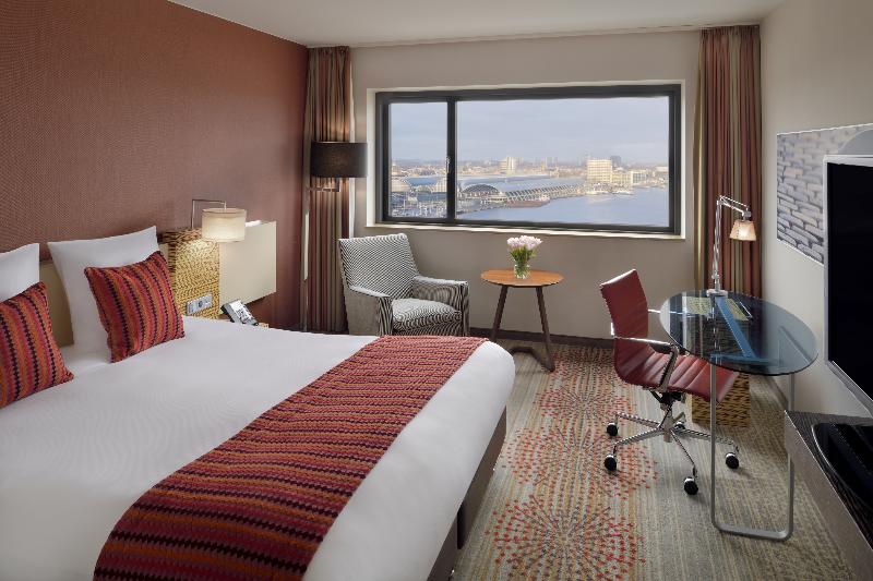 Mövenpick Hotel Amsterdam City Centre - Oda