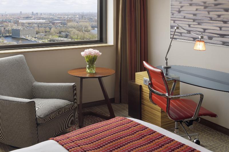 Mövenpick Hotel Amsterdam City Centre - Oda