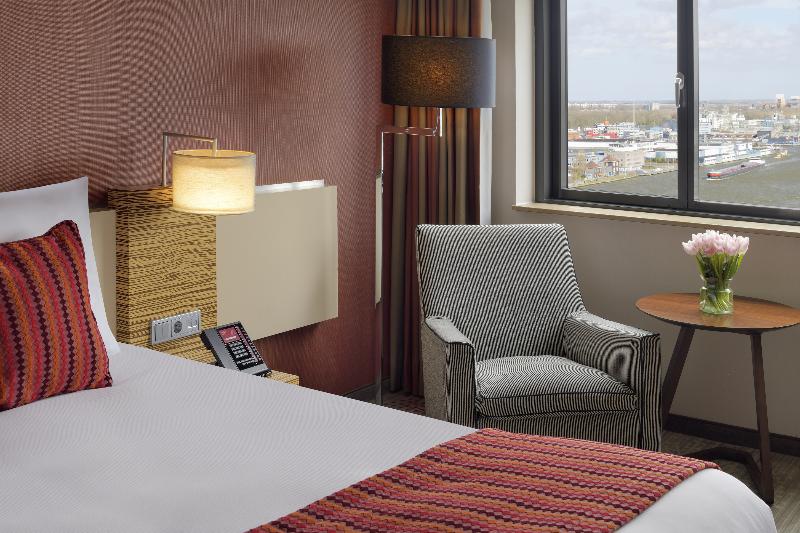 Mövenpick Hotel Amsterdam City Centre - Oda