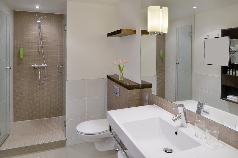 Mövenpick Hotel Amsterdam City Centre - Oda