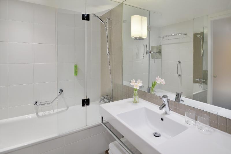 Mövenpick Hotel Amsterdam City Centre - Oda