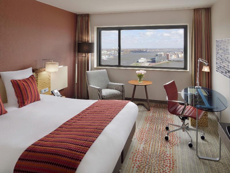 Mövenpick Hotel Amsterdam City Centre - Oda