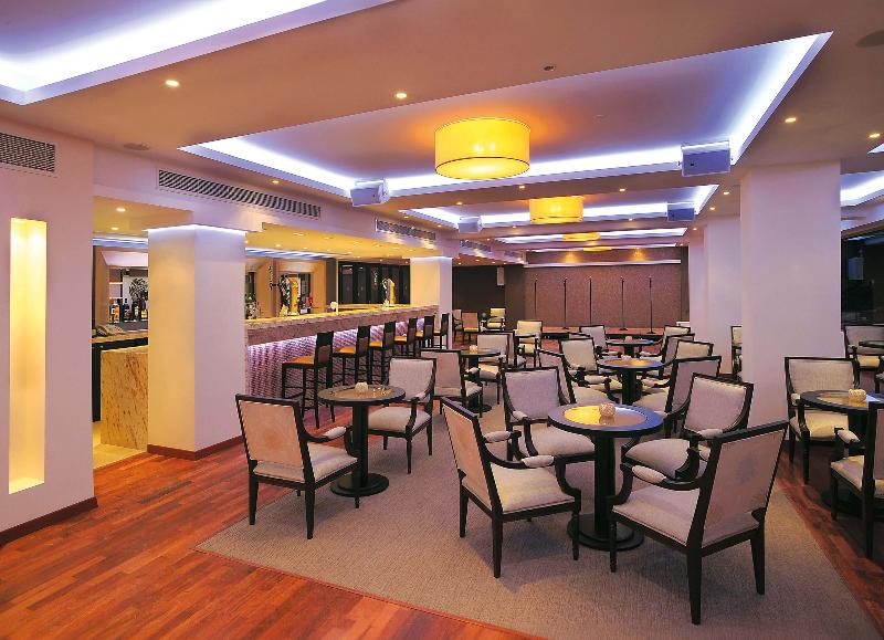 Alexander The Great Beach Hotel - Bar