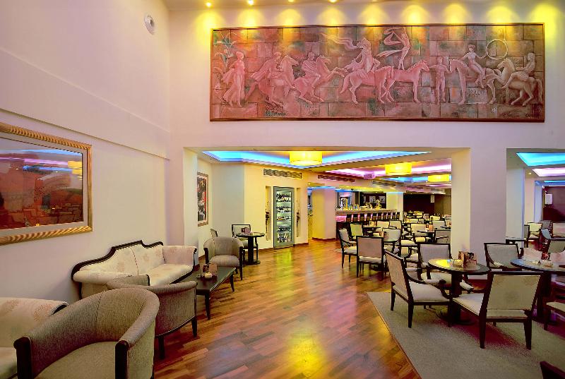 Alexander The Great Beach Hotel - Bar