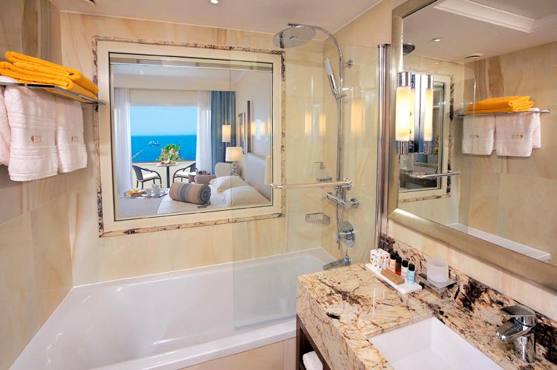 Alexander The Great Beach Hotel - Oda