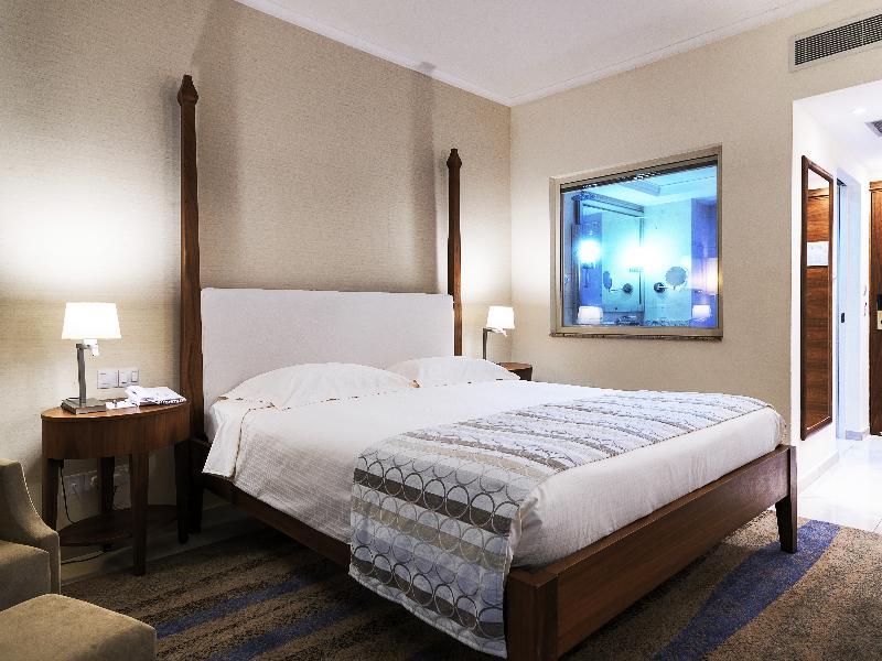 Alexander The Great Beach Hotel - Oda